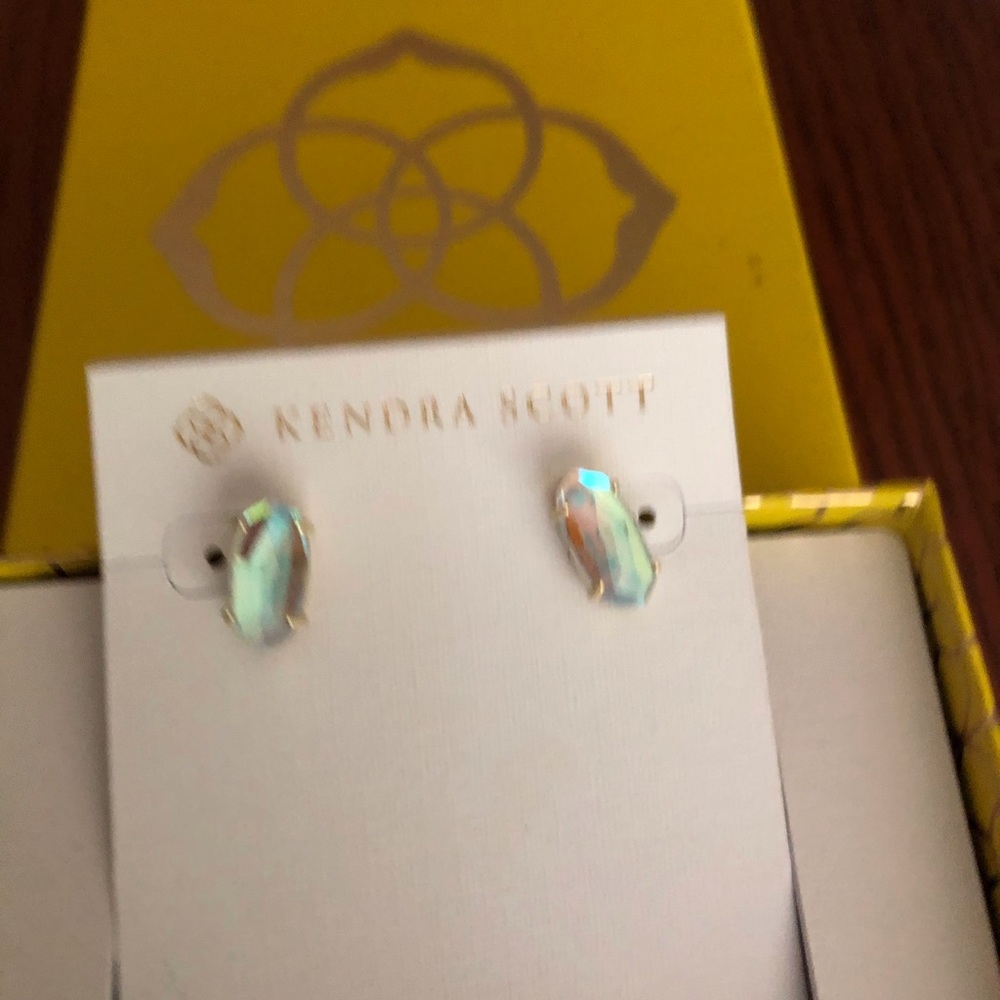 Kendra Scott iridescent stud earrings.  NWT